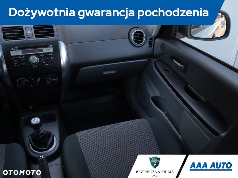 Suzuki SX4 - 10