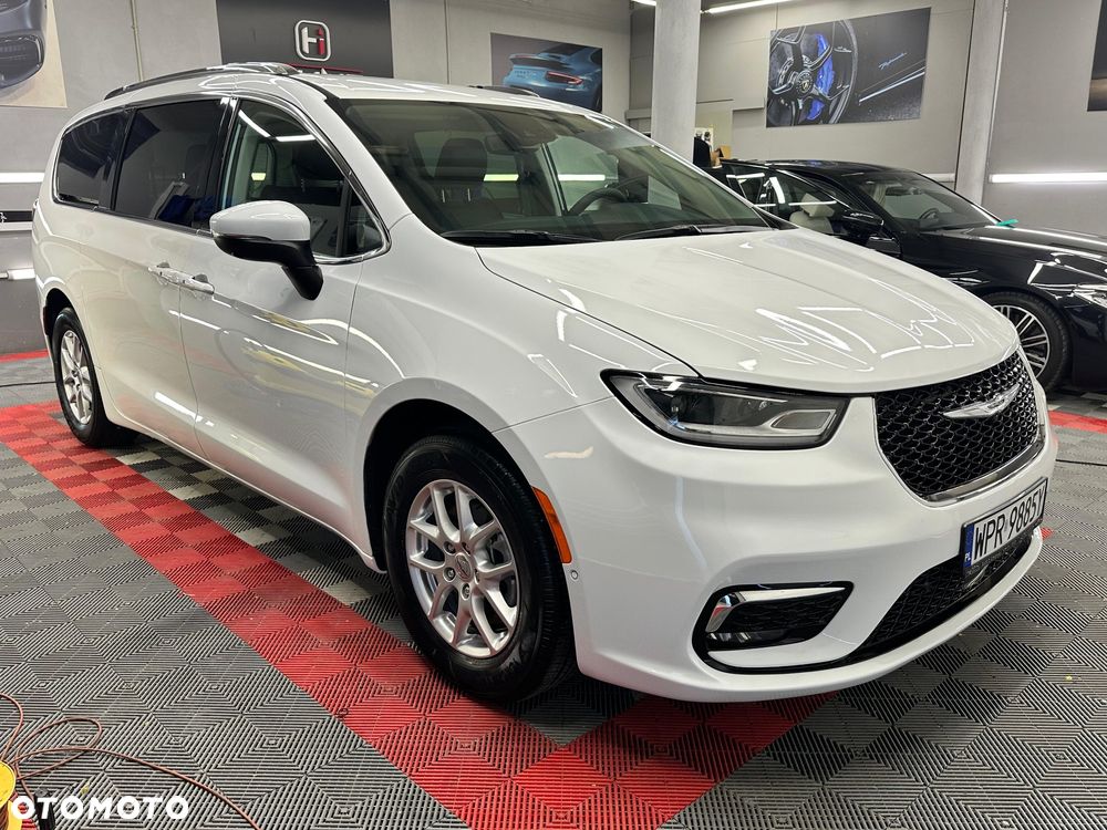 Chrysler Pacifica - 14