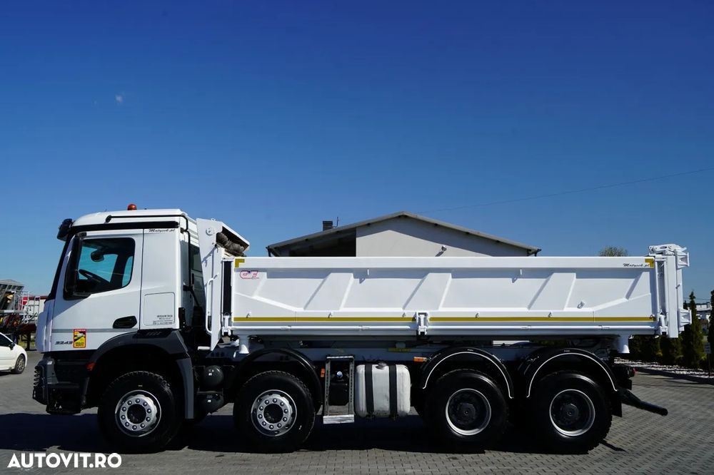 Mercedes-Benz AROCS 3243 / 8x4 / BASCULĂ DUBLU 6,1 M / LOCUL POSTAL HIDRODOXY / BORDMATIC / AUTOMATĂ / ANVELOPE 100% / EURO 6 / - 12