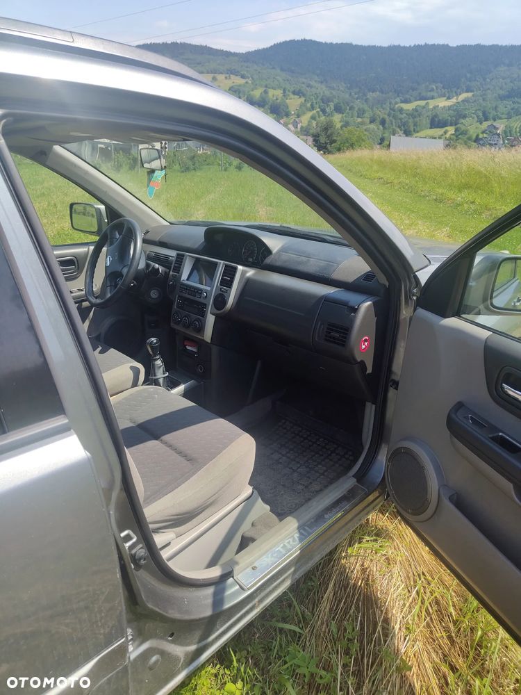 Nissan X-Trail 2.2 dCi Comfort - 13