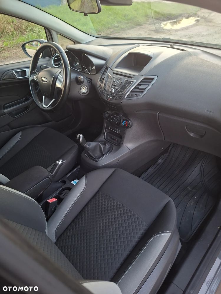Ford Fiesta - 11