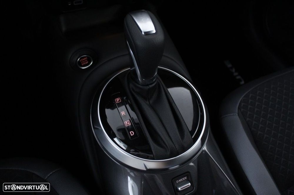 Nissan Juke 1.0 DIG-T N-Connecta DCT - 32