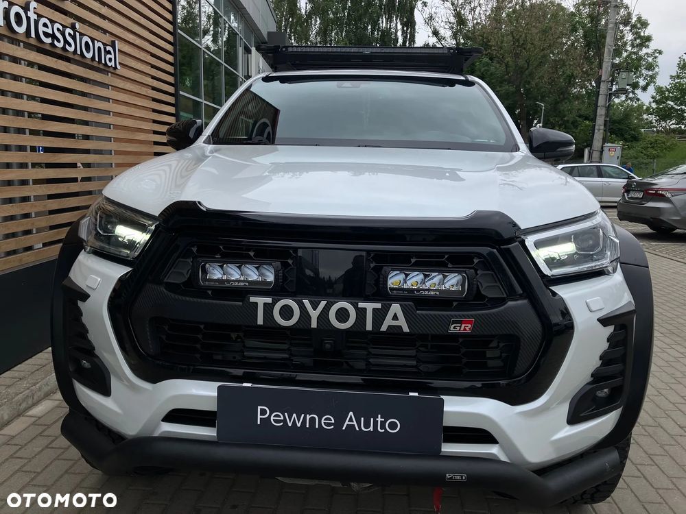 Toyota Hilux 2.8 D-4D Double Cab GR Sport 4x4 - 17
