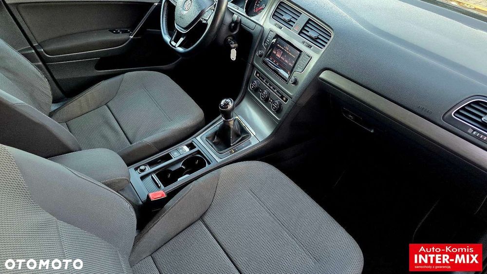 Volkswagen Golf - 28