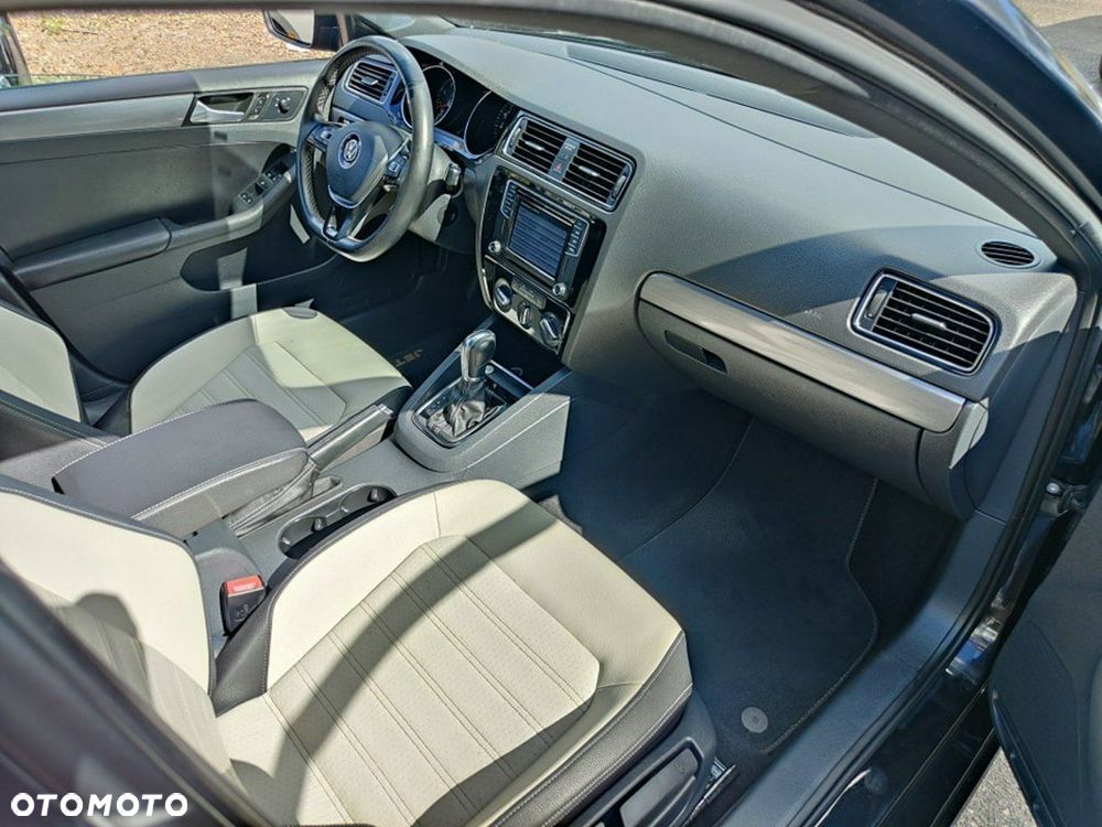 Volkswagen Jetta 1.8T SE - 28