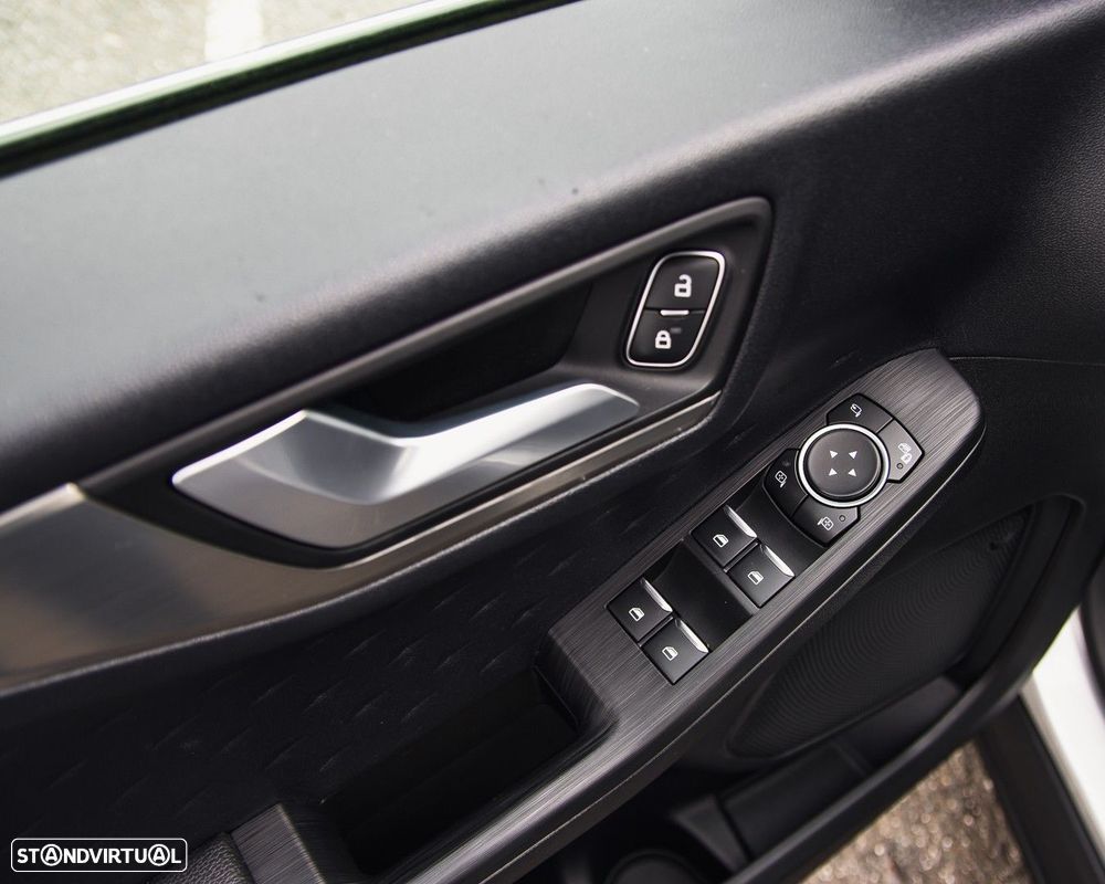 Ford Kuga 1.5 TDCi EcoBlue Titanium - 44