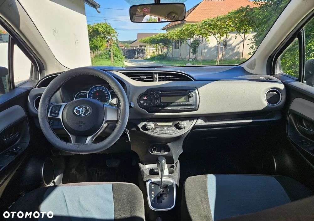 Toyota Yaris Hybrid 100 Active EU6 - 5