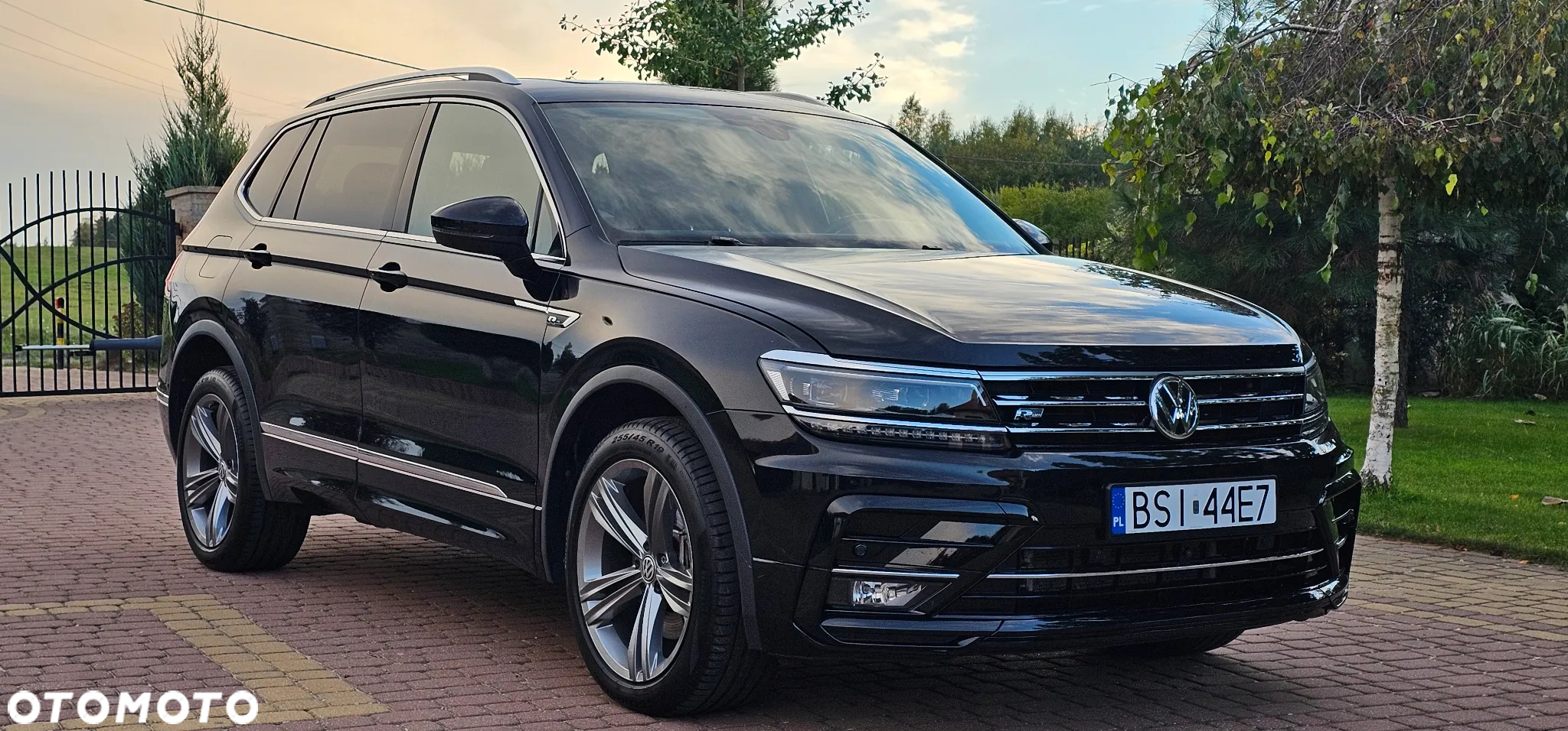 Volkswagen Tiguan 2.0 TSI 4Mot R-Line DSG - 2