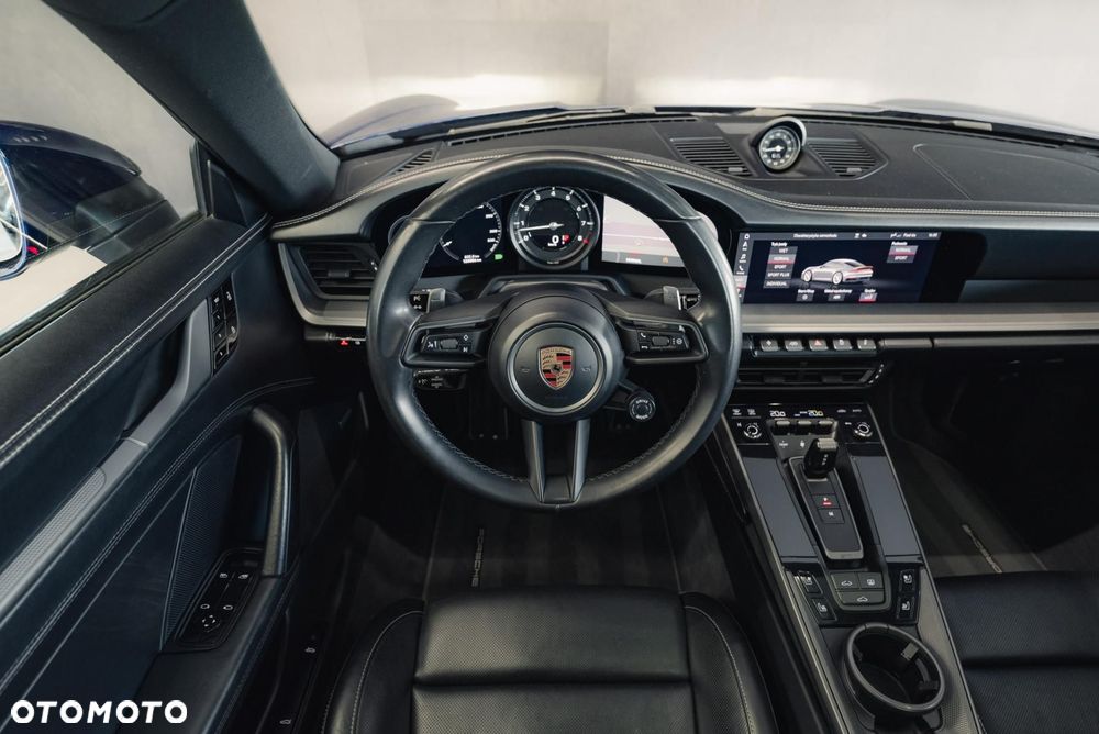 Porsche 911 Carrera 4S - 12