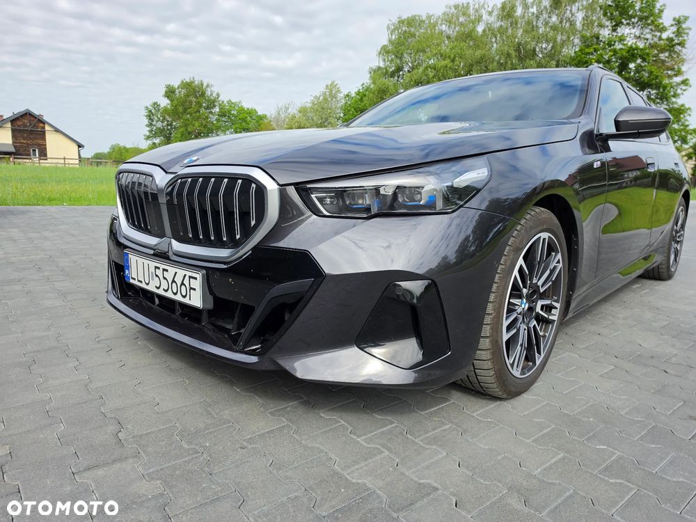 BMW Seria 5 520d xDrive - 1