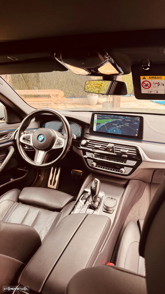 BMW 530 e Pack Desportivo M - 16