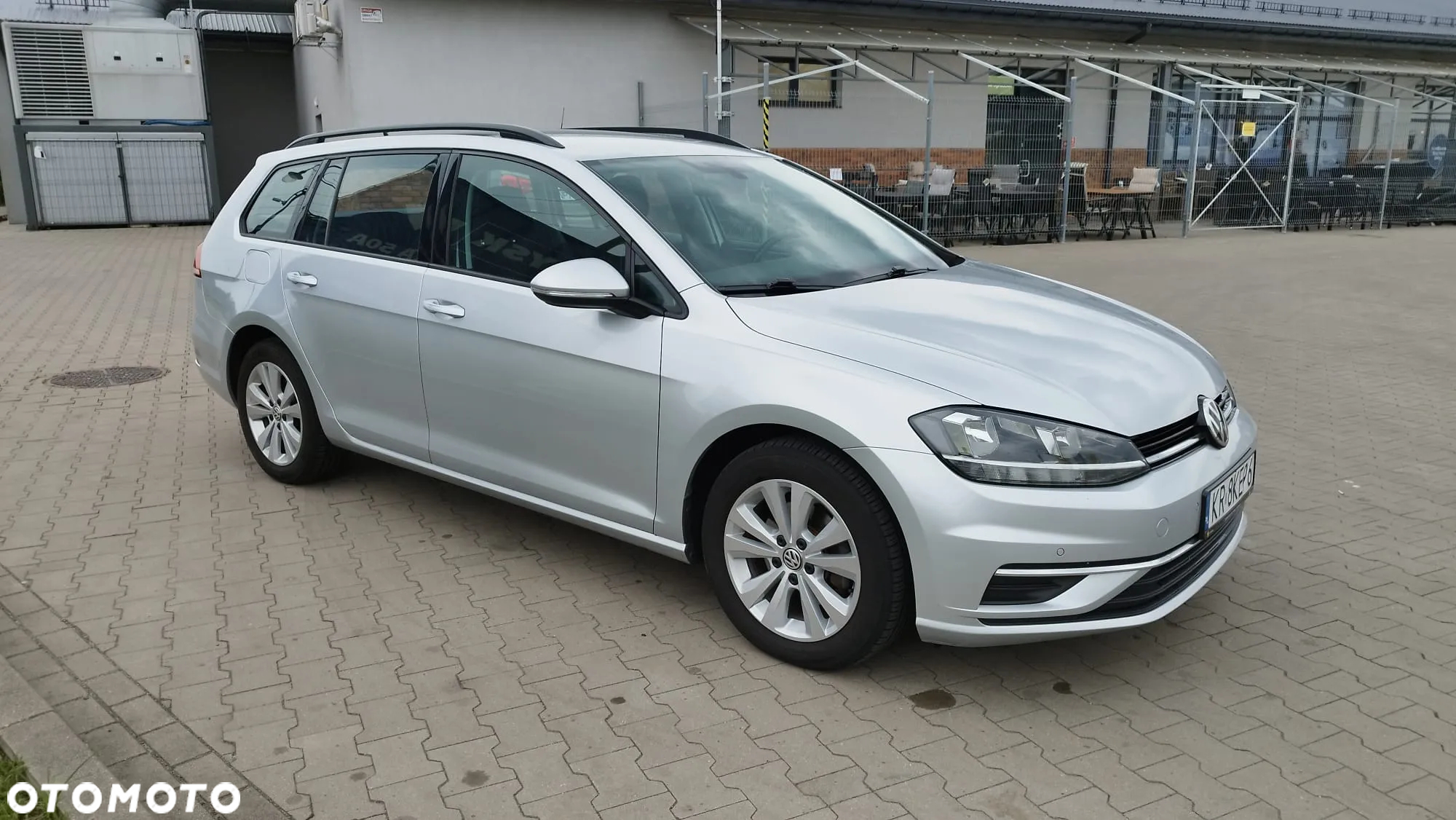 Volkswagen Golf - 2