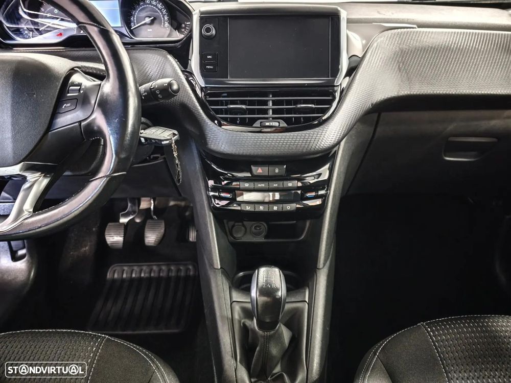 Peugeot 208 1.2 PureTech Allure - 13