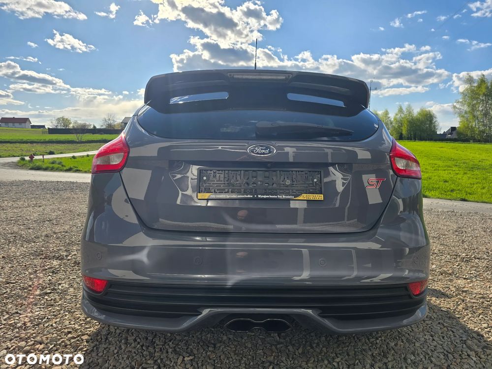 Ford Focus 2.0 EcoBoost ST mit Leder-Exclusiv-Paket - 8