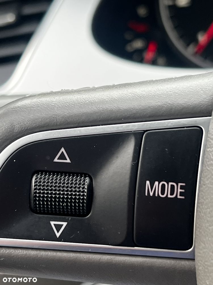 Audi A4 Avant 2.0 TDI DPF multitronic Ambition - 32