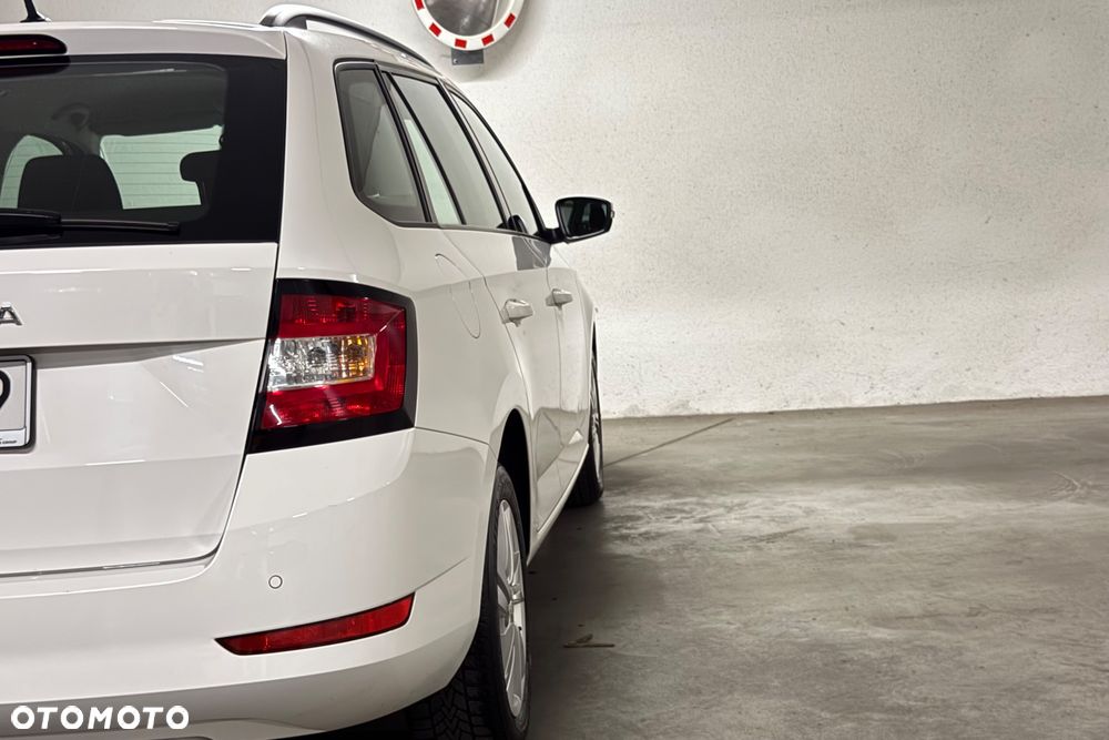 Skoda Fabia 1.0 TSI Ambition - 25