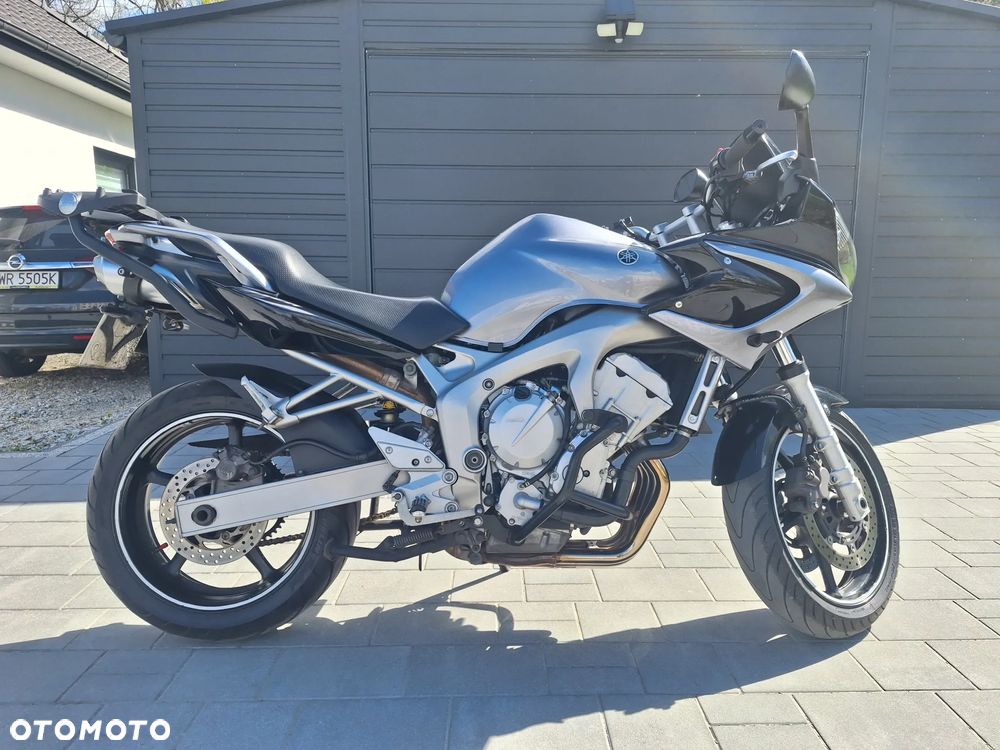 Yamaha FZ6 - 4