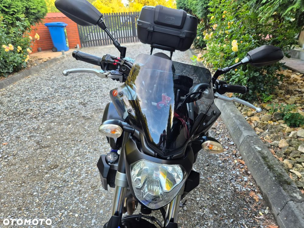 Yamaha MT - 24