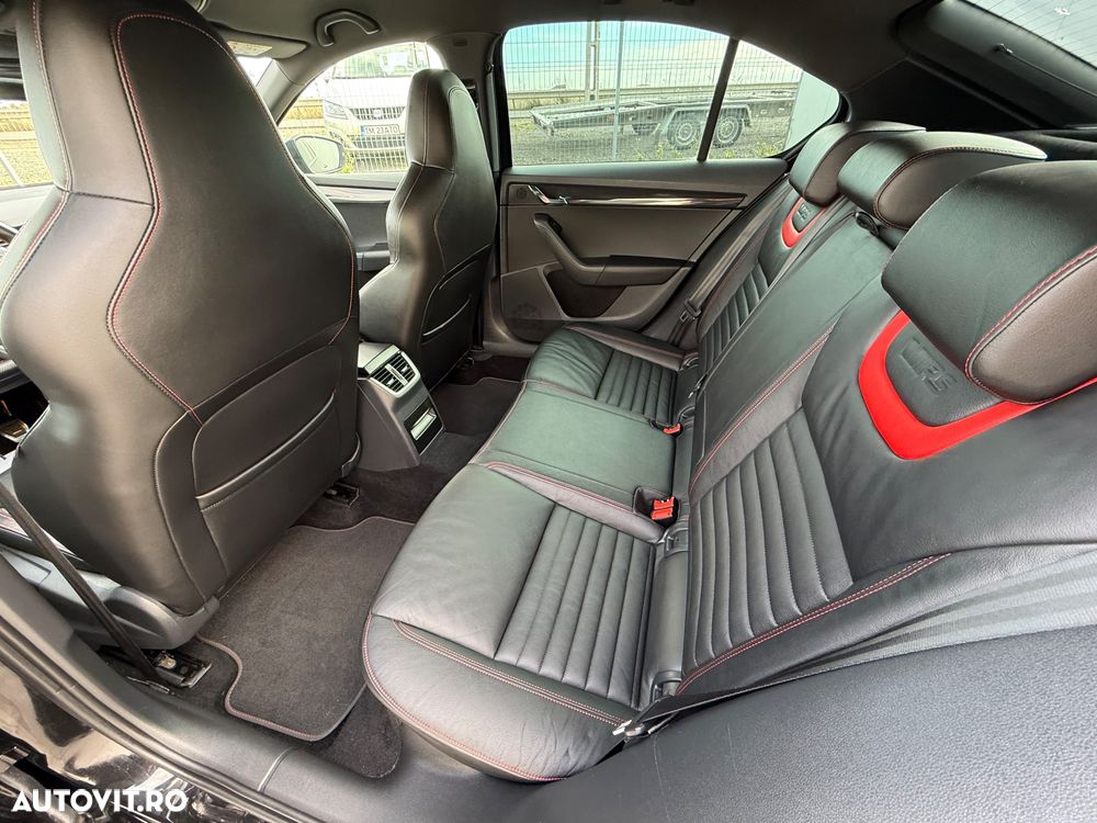 Skoda Octavia 2.0 TDI RS - 7