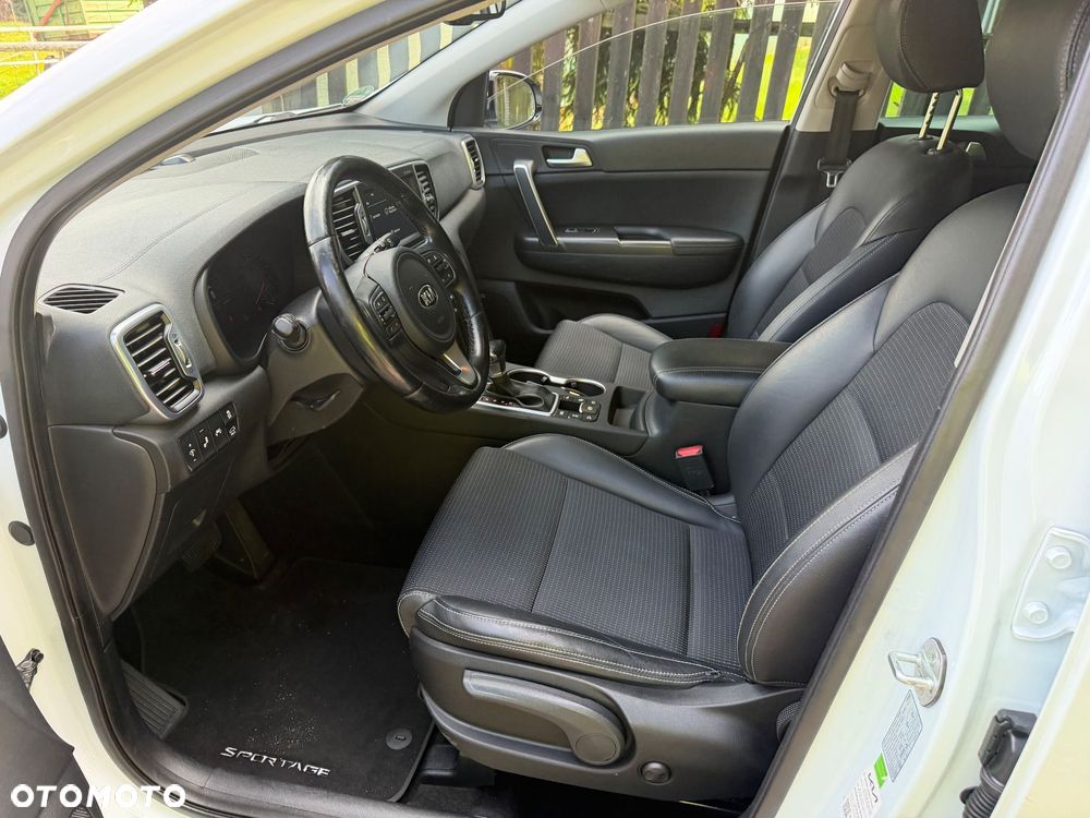Kia Sportage 2.0 CRDI 4WD Automatik Spirit - 21