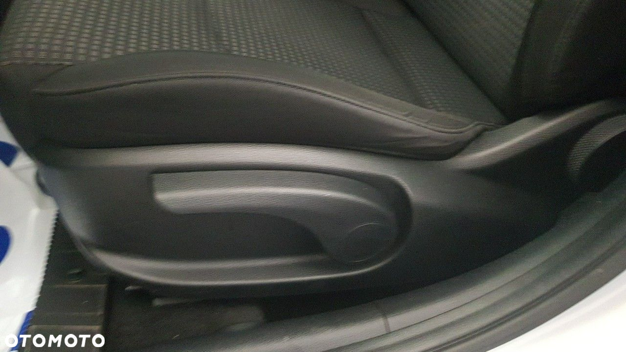 Kia Ceed - 27