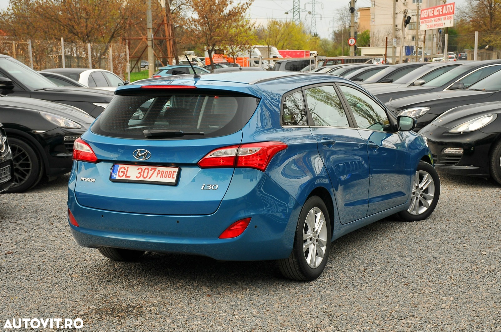Hyundai i30 i30cw 1.6 CRDi blue Style - 3