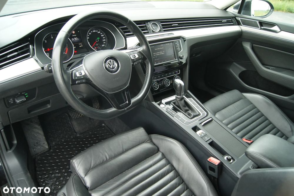 Volkswagen Passat 2.0 TDI (BlueMotion Technology) DSG Highline - 16