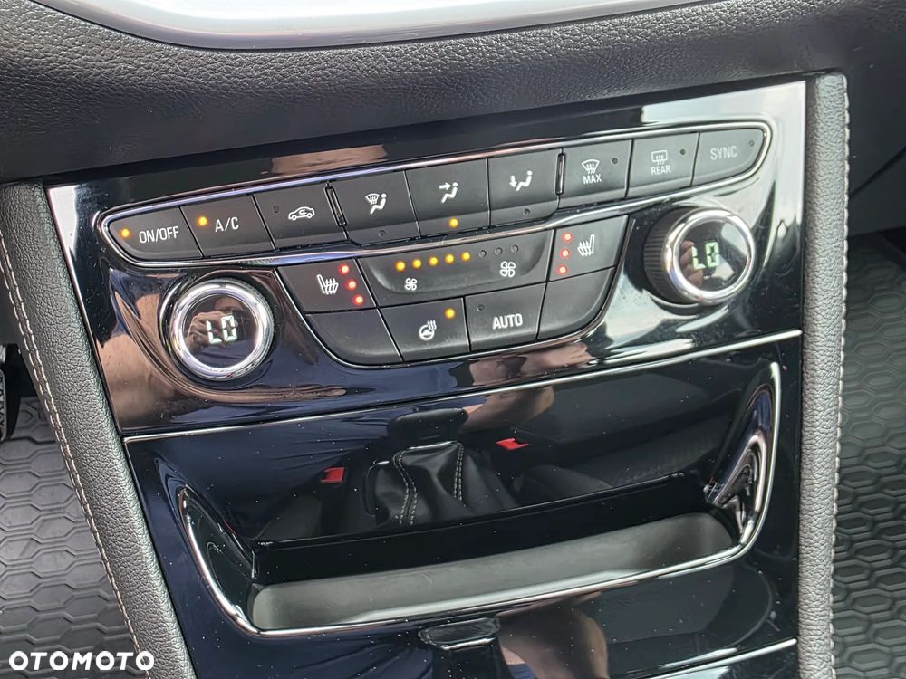 Opel Astra 1.4 Turbo Innovation - 34