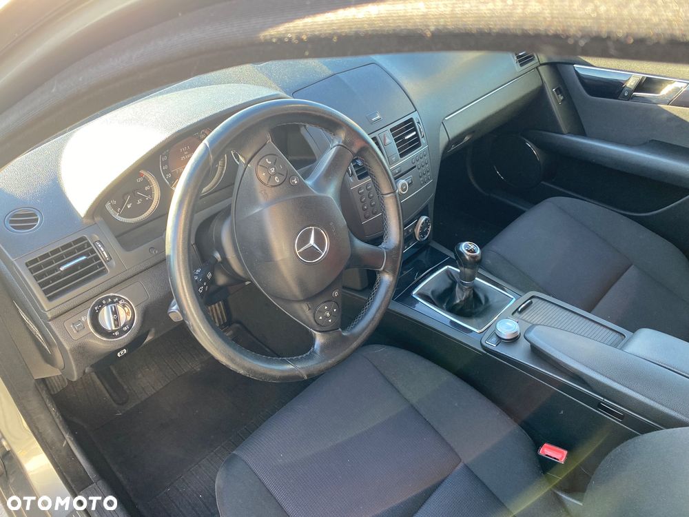 Mercedes-Benz Klasa C 200 CDI BlueEff Classic - 7