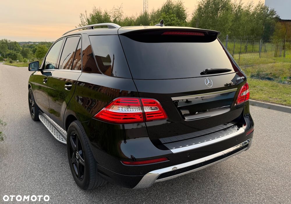 Mercedes-Benz ML 350 BlueTec 4-Matic - 13