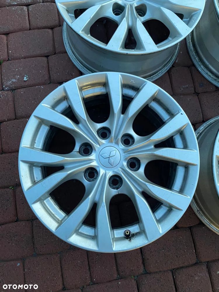 Felgi Mitsubishi L200 Pajero 6X139,7X67 7,5J ET38 17 - 4