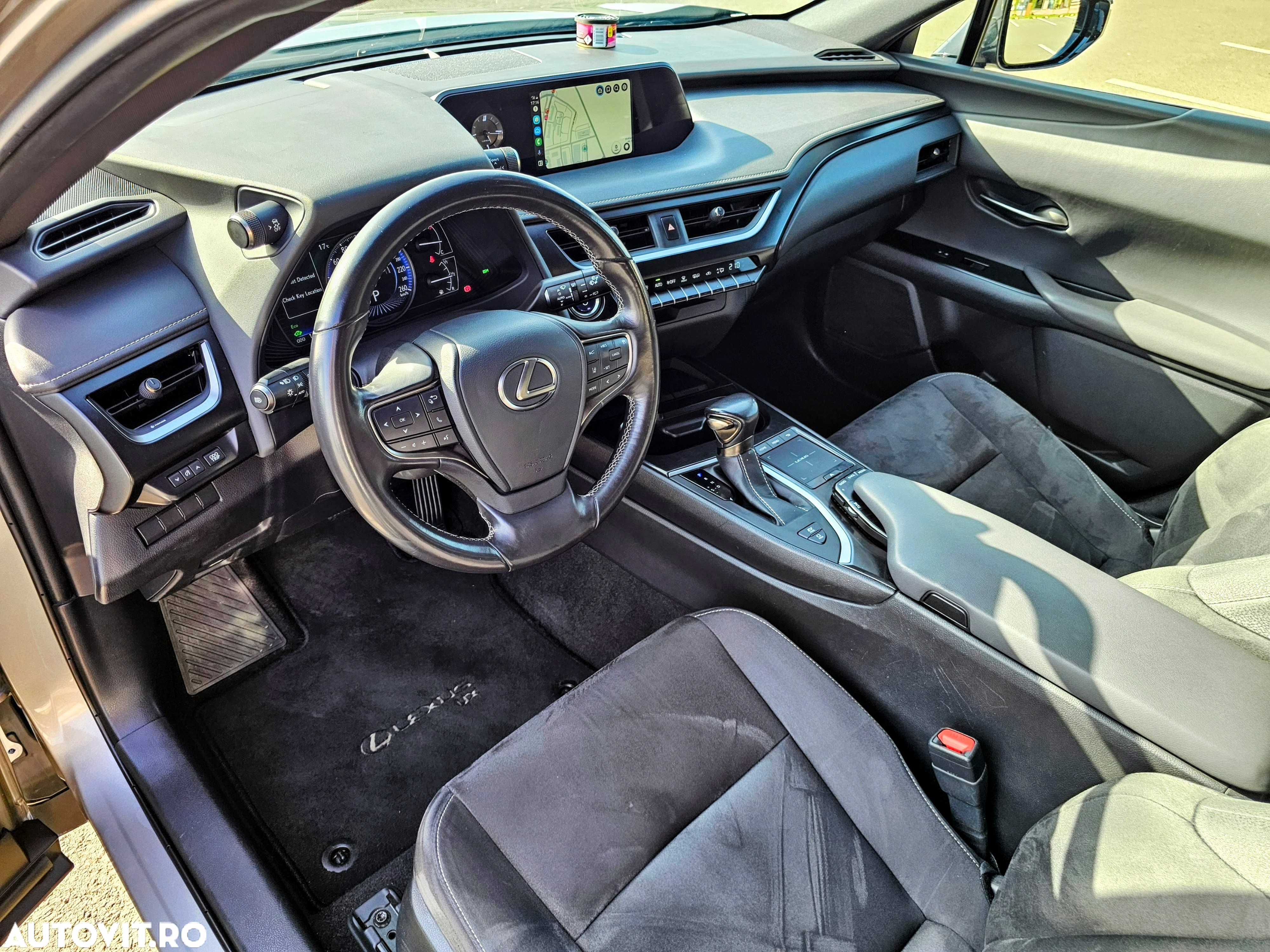 Lexus UX 250h 2.0L HEV 20H- (178 HP) 4X2 CVT Executive - 9