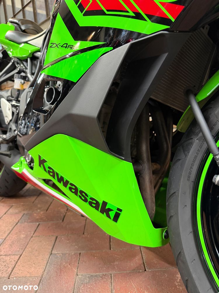 Kawasaki ZX - 19