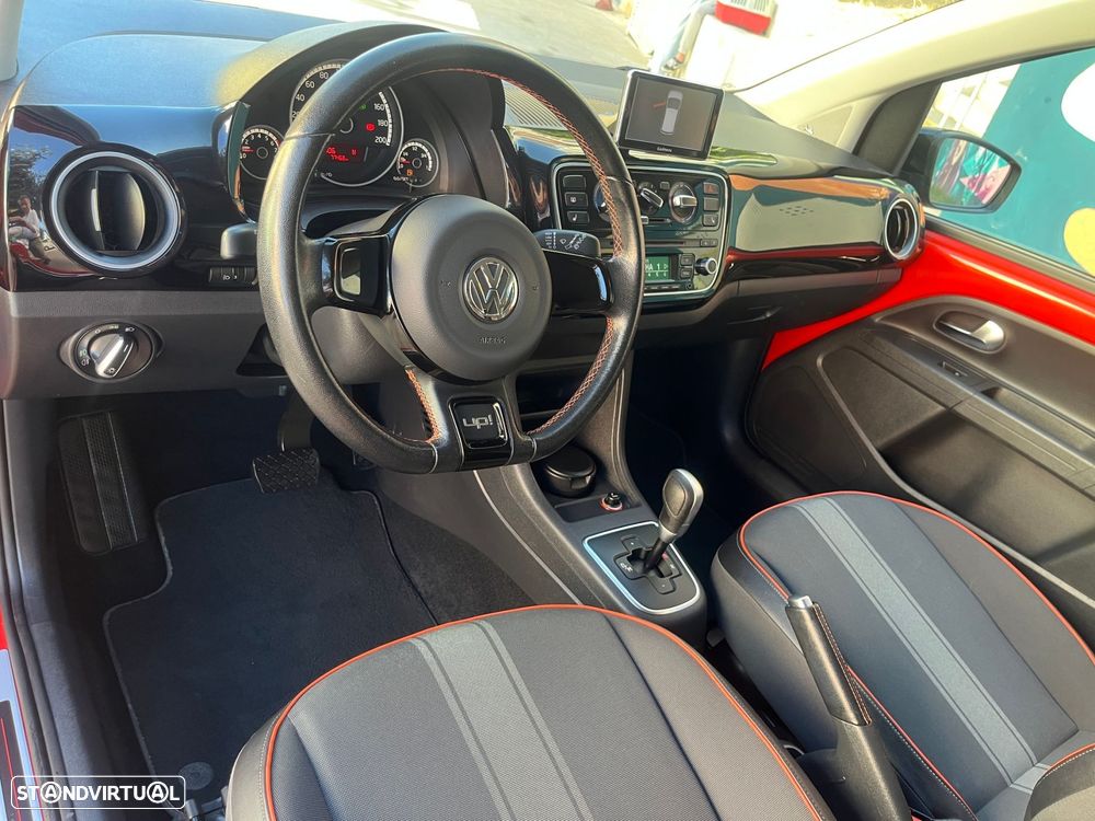 VW Up! 1.0 Groove Auto - 5