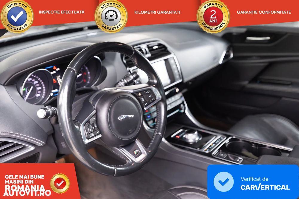 Jaguar XE 2.0 AWD R-Sport - 19