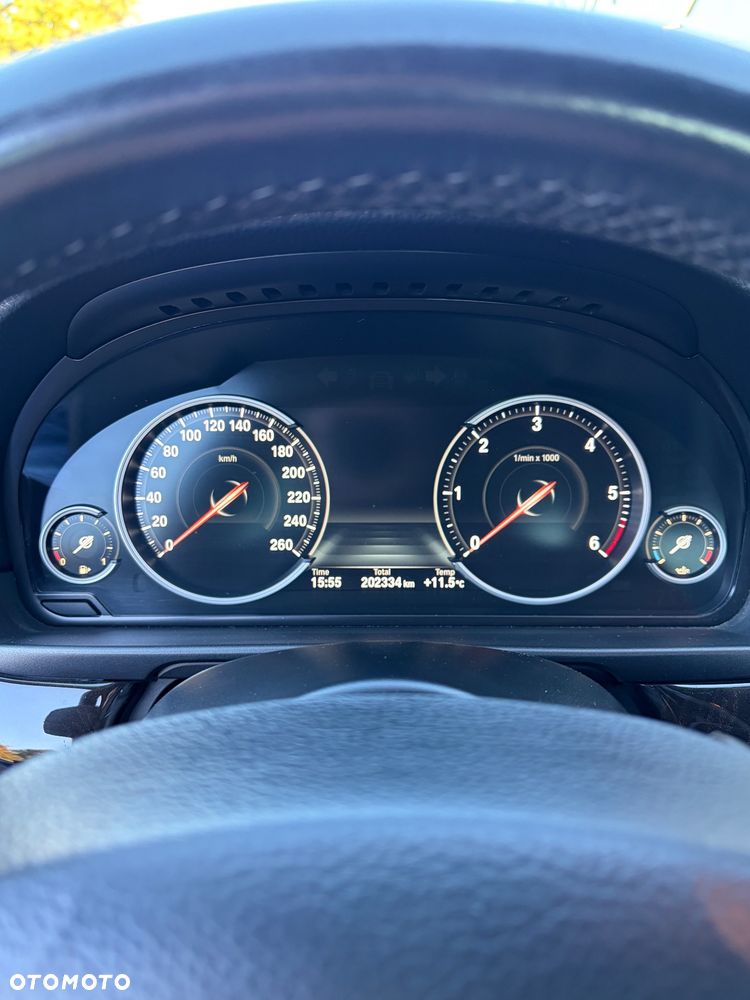 BMW Seria 5 520d xDrive Luxury Line - 17