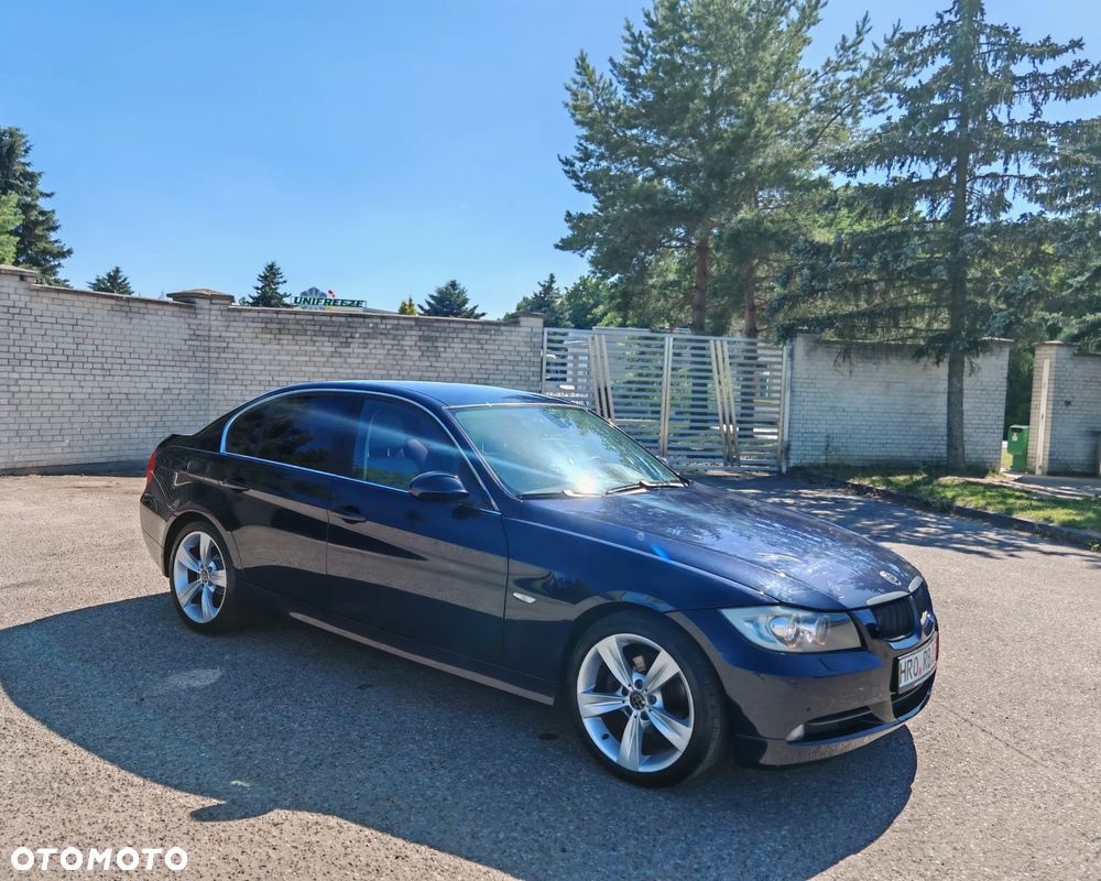 BMW Seria 3 325i - 3