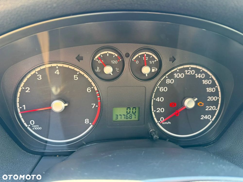 Ford Focus 1.4 Ambiente - 19