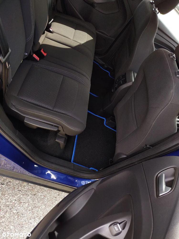 Ford Kuga - 10