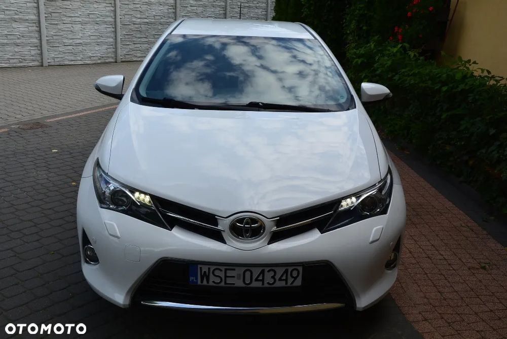 Toyota Auris 1.6 Premium Comfort - 14