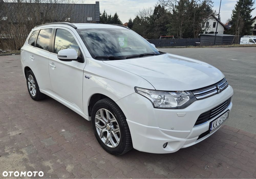 Mitsubishi Outlander PHEV Instyle NAVI + - 5
