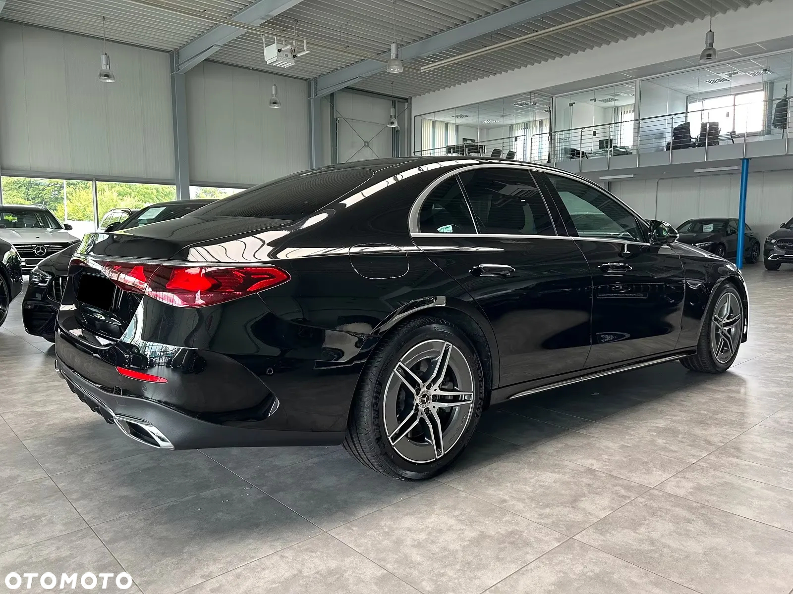 Mercedes-Benz Klasa E 220 d 4-Matic AMG - 5