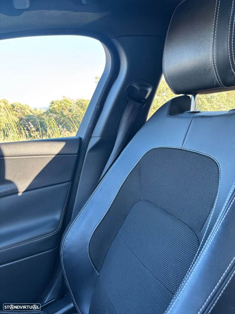 Jaguar XE 2.0 D R-Sport Aut. - 17