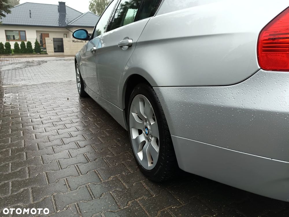 BMW Seria 3 330i - 17