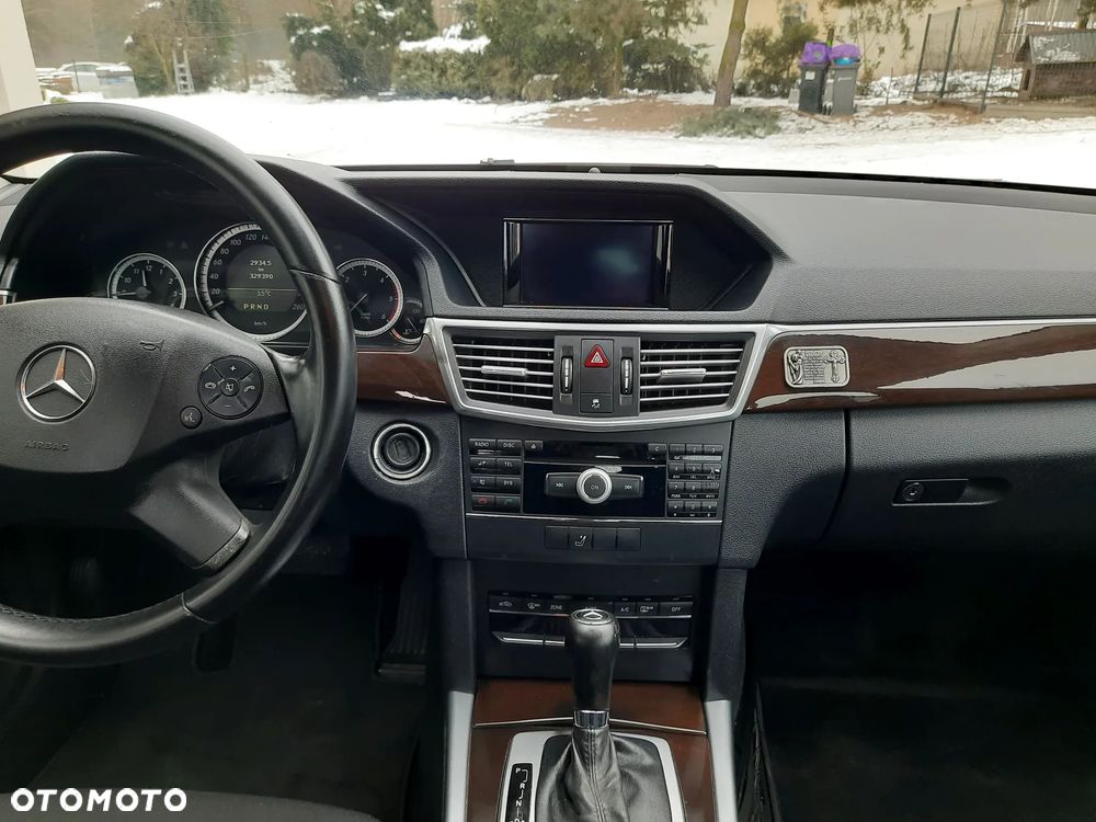 Mercedes-Benz Klasa E 250 CDI DPF BlueEFFICIENCY Automatik - 14