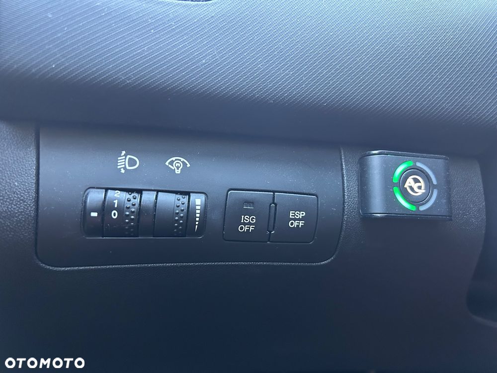Kia Ceed - 9