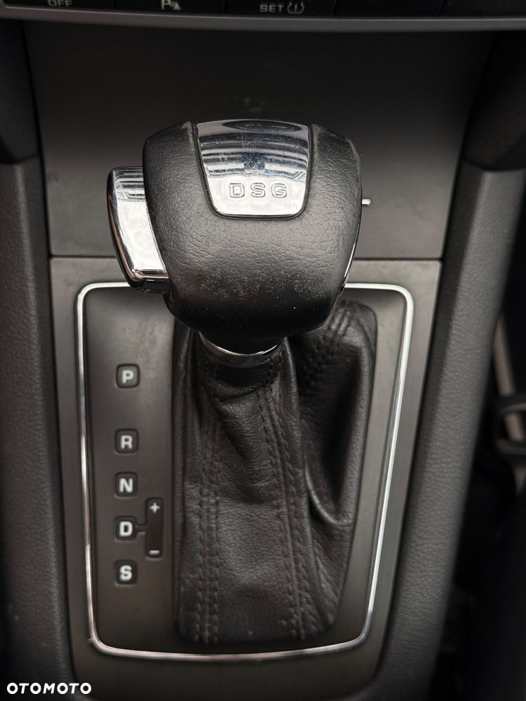 Skoda Octavia 2.0 TDI DPF RS DSG - 27