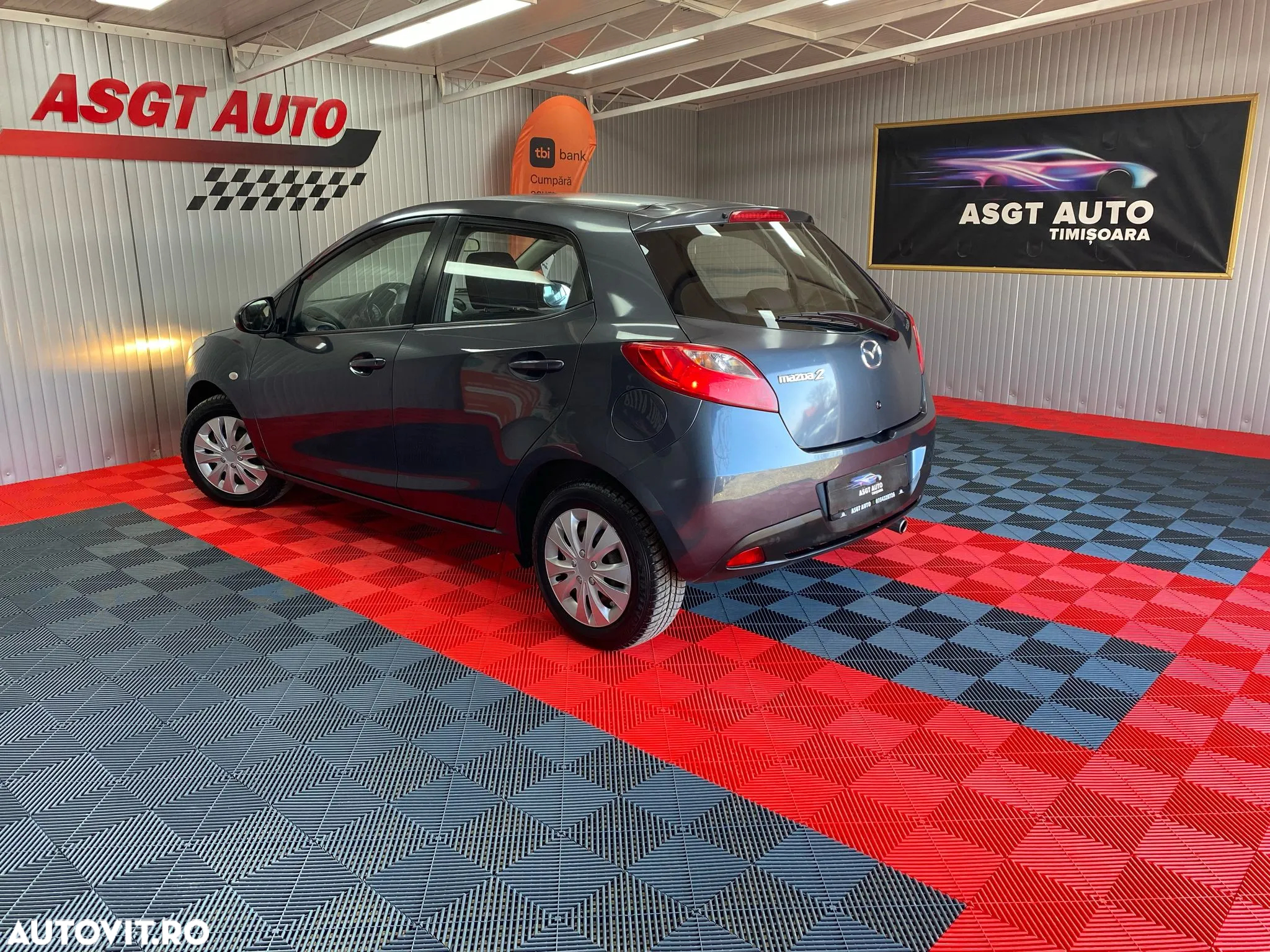 Mazda 2 - 5