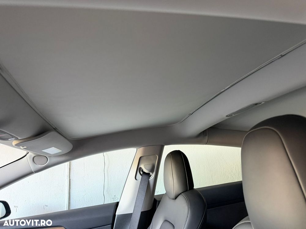 Tesla Model 3 Long Range AWD Premium - 17