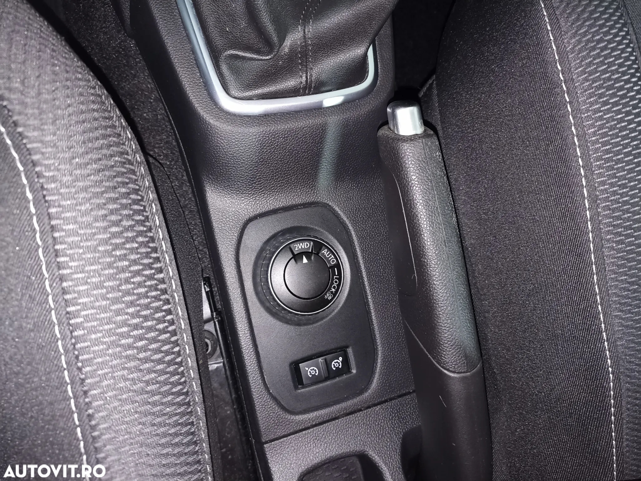 Dacia Duster 1.5 Blue dCi 4WD Comfort - 11